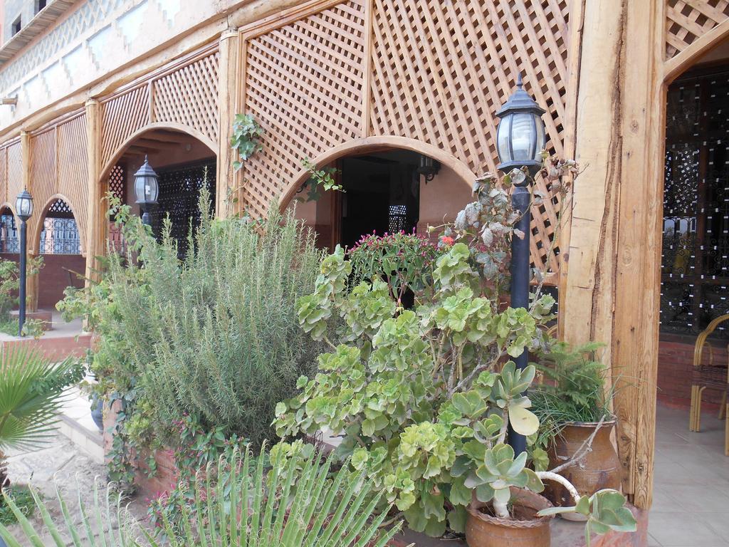 Hotel Kasbah Dardiafa Tourbiste Kelaat-M'Gouna Exterior foto